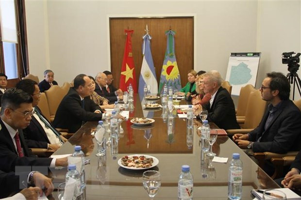 Delegados de Ciudad Ho Chi Minh se reúen con representantes de Argentina (Fuente: VNA)