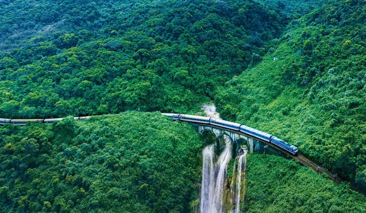 La ruta de tren Hue - Da Nang (Foto: thuathienhue.gov.vn)