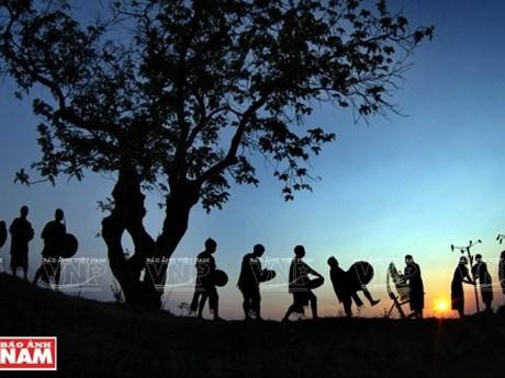 El espacio cultural de los Gongs de Tay Nguyen se encuentra en las cinco provincias altiplanas de Kon Tum, Gia Lai, Dak Lak, Dak Nong y Lam Dong, donde viven los grupos étnicos minoritarios de Ba Na, E De, Co Tu, Mo Nong y Gia Rai. (Fotografía: VNA)