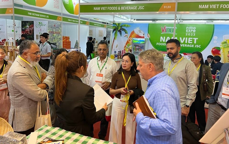 Empresas canadienses asisten a la Exposición Internacional de Industria Alimentaria en Vietnam, celebrada en noviembre de 2023. (Foto: thoidai.com.vn)