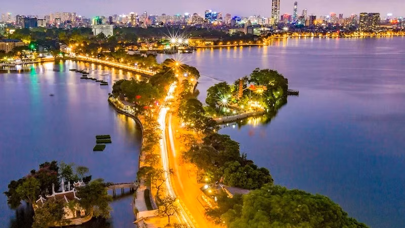 El Lago del Oeste se iluminará en el Concierto de Luz – Año Nuevo 2025. 