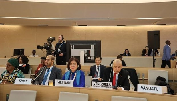 La embajadora Le Thi Tuyet Mai, representante permanente de Vietnam ante las Naciones Unidas, la Organización Mundial del Comercio y otras organizaciones internacionales en Ginebra. (Foto: VNA)