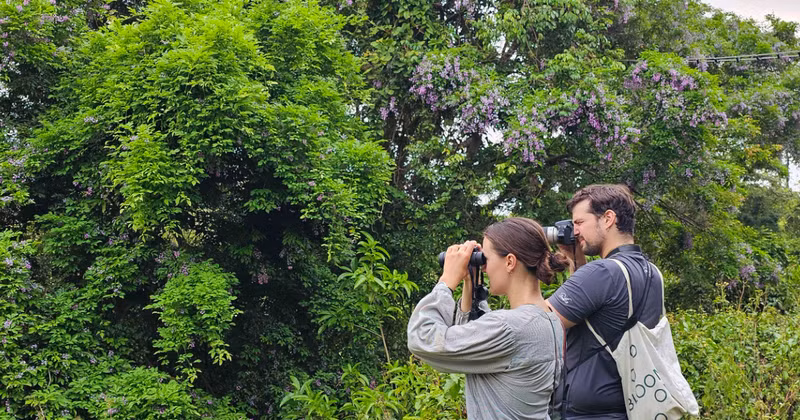 Páll Vang Kjærbo, de Dinamarca, y Sophie Booker, del Reino Unido, quedan fascinados recorriendo la península.