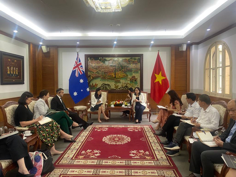 En el encuentro de trabajo. (Foto: bvhttdl.gov.vn)