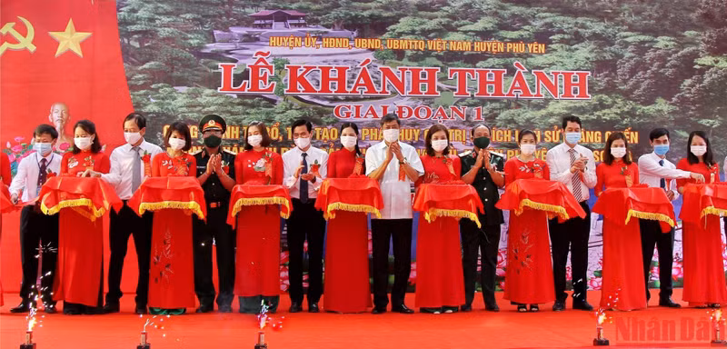 Acto del inicio de la primera fase de restauración de la reliquia.