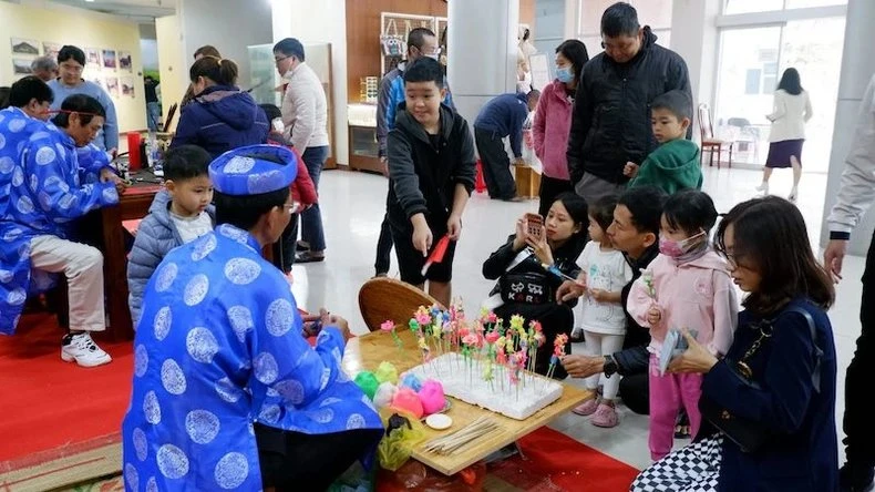 El mercado del Tet es una actividad anual en el Museo de Da Nang durante el Año Nuevo Lunar.