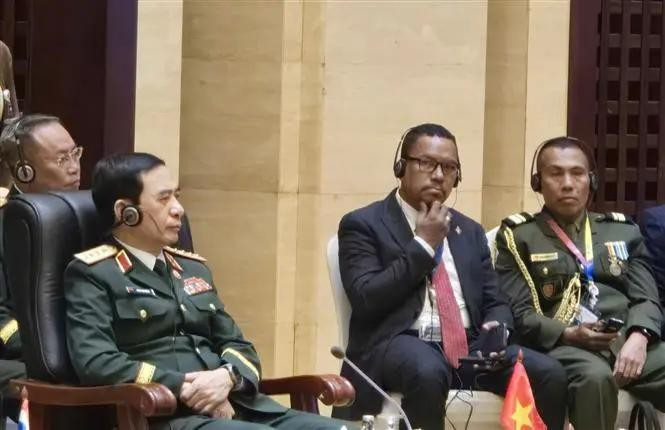 El vicesecretario de la Comisión Militar Central y ministro de Defensa, general Phan Van Giang, en la reunión. (Foto: VNA)