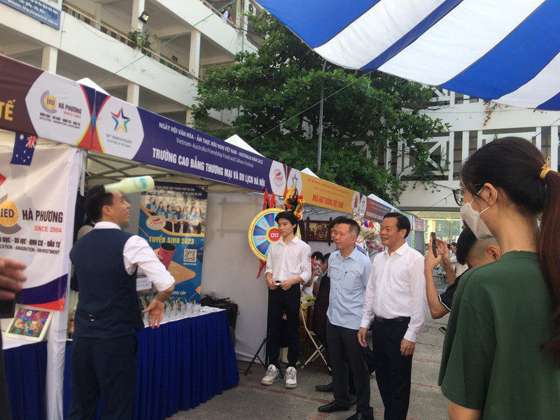 En la actividad. (thoidai.com.vn)