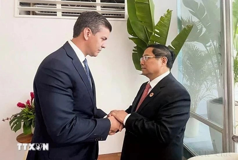 El 19 de noviembre de 2024, el primer ministro de Vietnam, Pham Minh Chinh (derecha), se reunió con el presidente paraguayo, Santiago Peña, con motivo de su participación en la Cumbre del G20 en Río de Janeiro (Brasil). (Foto: VNA)