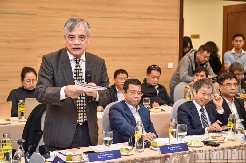 El economista Tran Dinh Thien, ofrece soluciones para resolver los problemas existentes en las políticas destinadas a recuperar el turismo.