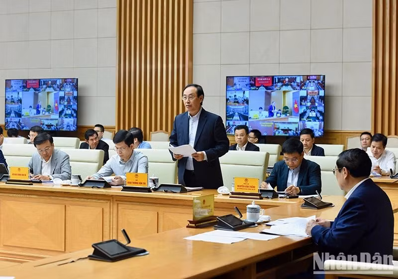 El viceministro de Transportes, Le Dinh Tho.