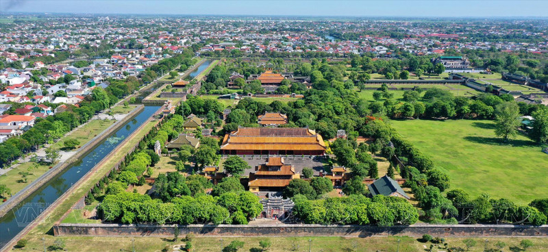Hue - ciudad de patrimonios y festivales