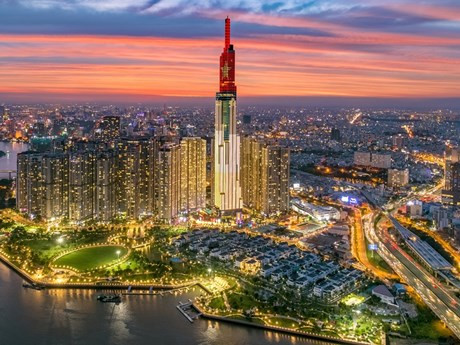 Vietnam se convierte en el decimoquinto país más poblado del mundo y la economía de más rápido crecimiento en Asia. (Foto: VNA)