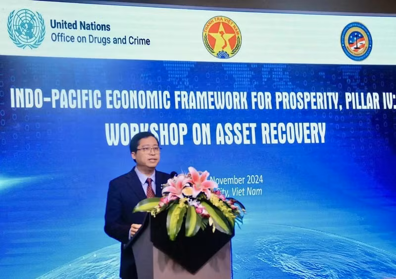 El inspector general adjunto del Gobierno de Vietnam, Duong Quoc Huy, habla en el evento. (Foto: VNA)