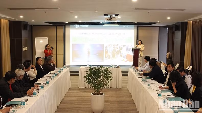 En el acto de lanzamiento del proyecto. 