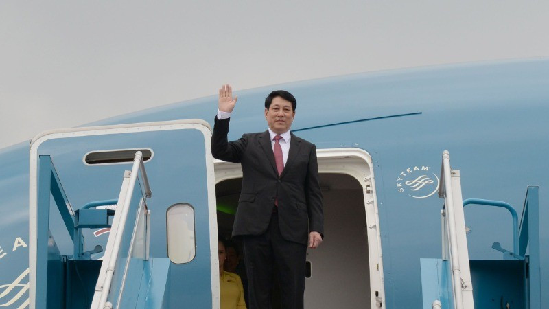 El presidente de Vietnam, Luong Cuong, parte de Hanói hacia Laos. (Foto: Nhan Dan)