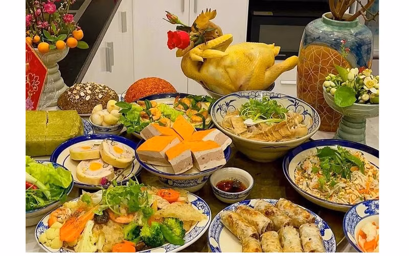 Un banquete tradicional del Tet de Hanoi.