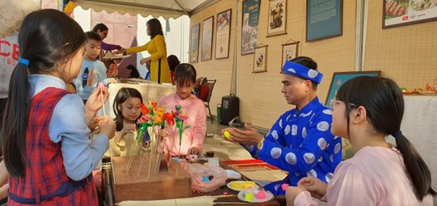 Presentan la elaboración de los juguetes To he. (Foto: VNA)