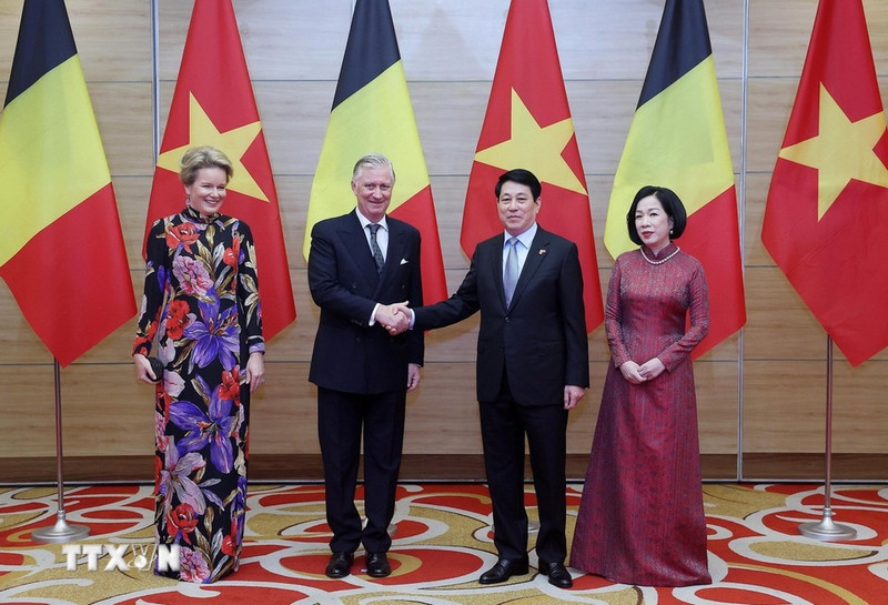 El presidente de Vietnam, Luong Cuong, y su esposa ofrece un banquete de Estado en honor a la visita de los reyes Felipe y Matilde de Bélgica. (Foto: VNA)