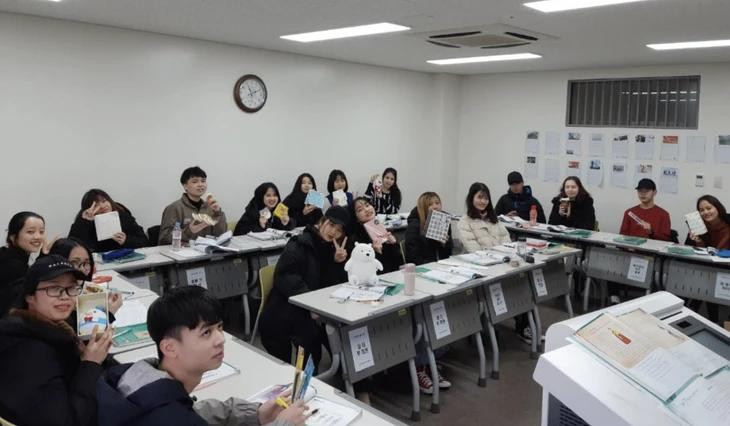 Estudiantes vietnamitas en la ciudad surcoreana de Daegu. (Foto: VNA)