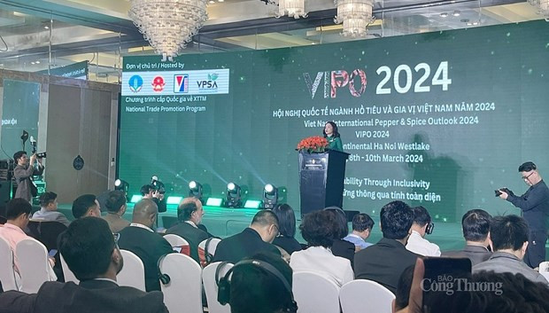 Panorama de la reunión. (Fotografía: congthuong.vn)