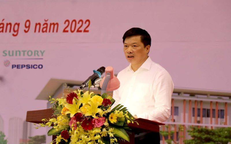 El vicepresidente del Comité Popular de Bac Ninh, Dao Quang Khai, habla en la ceremonia de lanzamiento.