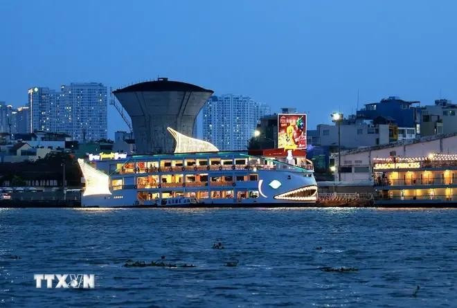 Turismo nocturno en Ciudad Ho Chi Minh. (Foto: VNA)