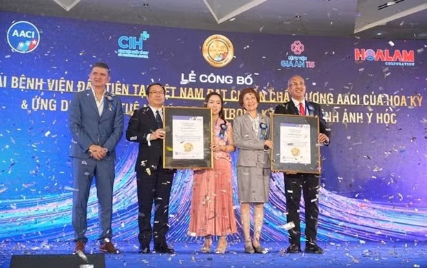 El Hospital Intercional City y el Hospital Gia An 115 reciben la certificación AACI. (Foto: thanhnien.vn)