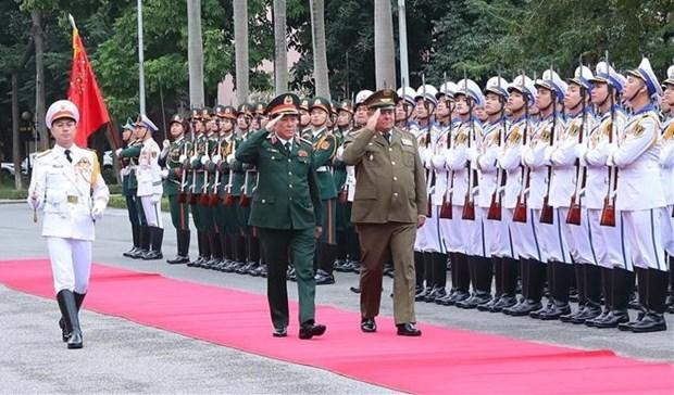 En el acto de bienvenida al jefe de la Dirección Política de las Fuerzas Armadas Revolucionarias de Cuba, General de División Víctor Rojo Ramos. (Fotografía: VNA)