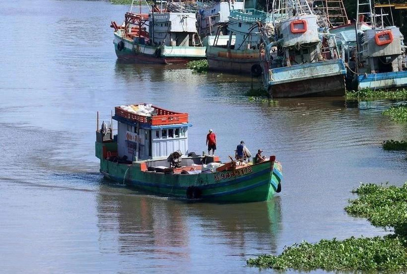 Un barco pesquero en Ben Tre. (Foto: VNA)