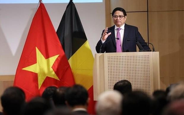 El primer ministro vietnamita, Pham Minh Chinh, interviene en el Foro Empresarial Vietnam – Bélgica. (Fotografía: VNA)