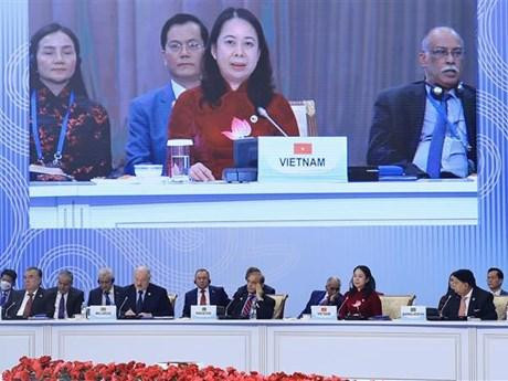 La vicepresidenta de Vietnam, Vo Thi Anh Xuan, habla en la Conferencia. (Fotografía: VNA)