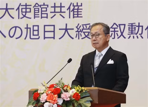 El embajador de Japón en Vietnam, Yamada Takio, habla en el evento. (Foto: VNA)