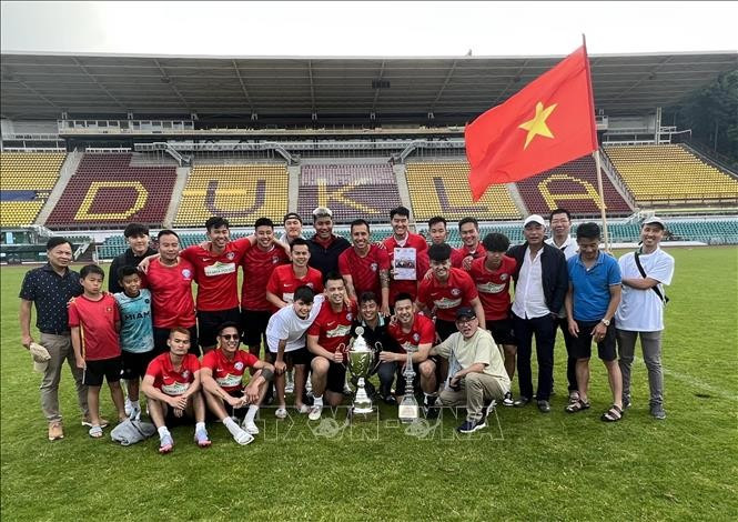 FC Sapa Praha defiende el campeonato por cuarta vez consecutiva. (Foto: baoquocte.vn)