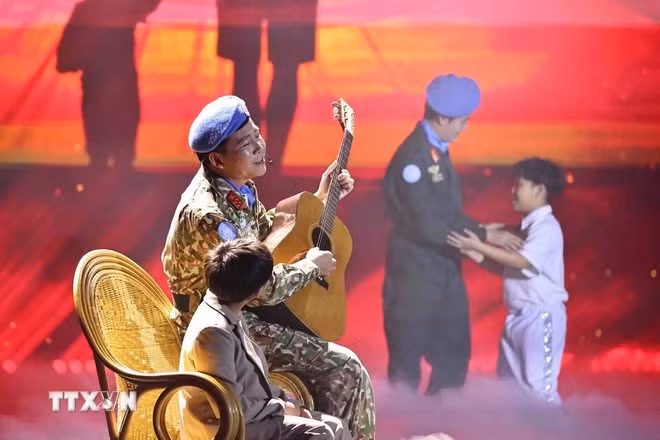 Un espectáculo artístico en el programa. (Foto: VNA)