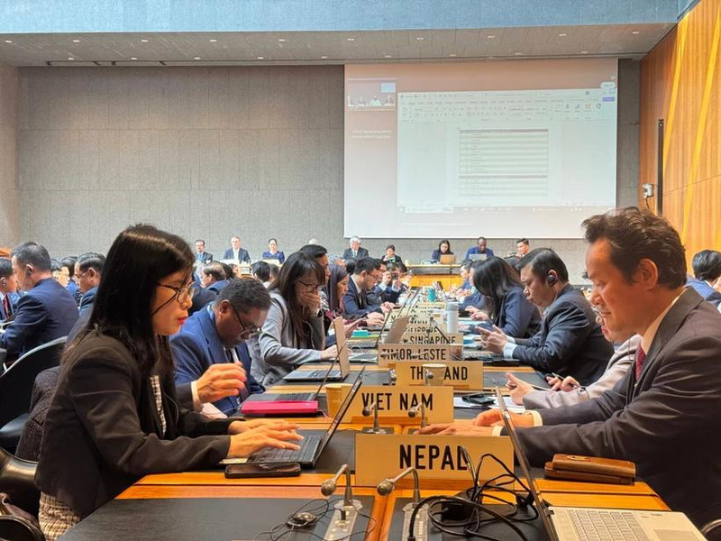 La delegación vietnamita participa en la tercera revisión de la política comercial de Camboya. (Foto: VNA)