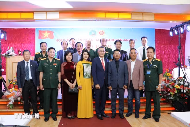 En una actividad para conmemmorar el Día de Inválidos de Guerra y Mártires de Vietnam, celebrada en 2022 en la ciudad alemanda de Magdeburg. (Foto: VNA) 