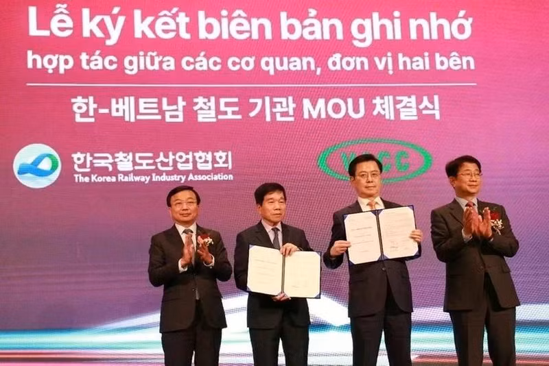 En el acto de firma. (Foto: VNA)