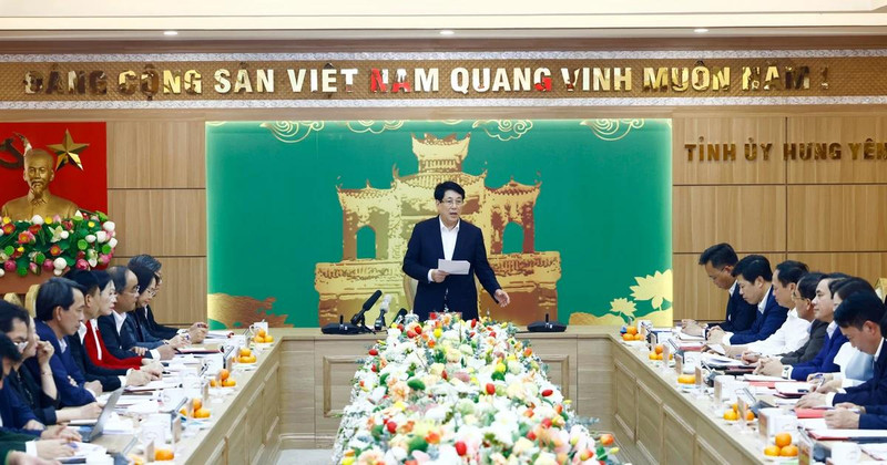 El presidente de Vietnam, Luong Cuong, preside la reunión. (Foto: VNA)