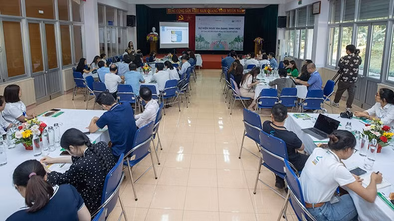 Empresas intercambian experiencias en el evento.