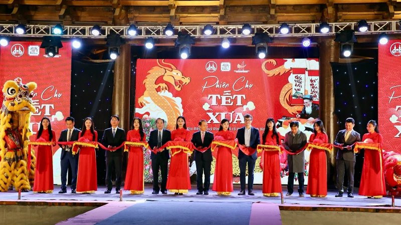 En la inauguración del evento.