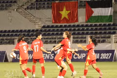 Futbolistas vietnamitas celebran su gol. (Foto: VNA)