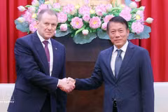 El general Luong Tam Quang, ministro de Seguridad Pública de Vietnam, recibe en Hanói al general Arkady Aleksandrovich Gostev, director del Servicio Penitenciario Federal de Rusia. (Fuente: VNA)