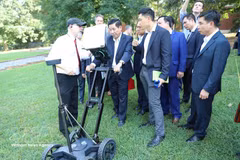 El viceministro de Defensa, Nguyen Van Gau, en la sesión de trabajo en la Universidad de Georgia. (Foto: VNA)