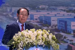 El viceprimer ministro Le Tien Chau habla en el evento. (Foto: VNA)