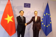 El ministro de Relaciones Exteriores de Vietnam, Le Hoai Trung, y la alta representante de la UE para Asuntos Exteriores y Política de Seguridad y vicepresidenta de la Comisión Europea, Kaja Kallas. (Foto: Ministerio de Relaciones Exteriores de Vietnam)