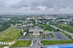 El paso fronterizo terrestre internacional de Khanh Binh, en la provincia de An Giang, un centro comercial clave que conecta la región del delta del Mekong con Camboya. (Foto: VNA)