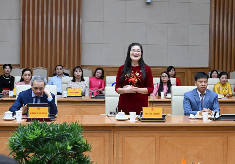 La maestra Tran Thi Tuong Giao, asentada en la sureña Ciudad Ho Chi Minh, aporta opiniones.