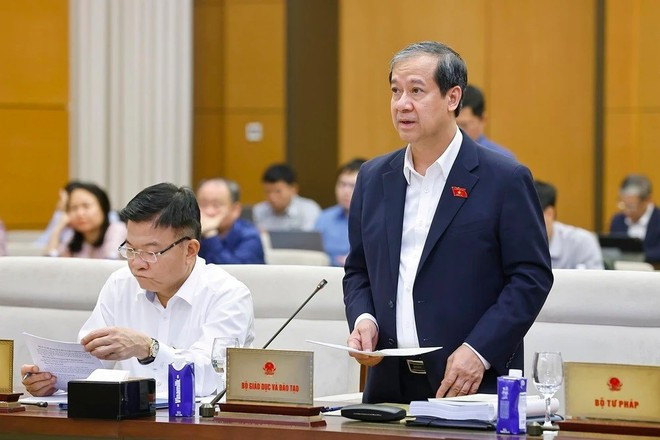 El ministro de Educación y Formación, Nguyen Kim Son, interviene en la cita. (Foto: VNA)