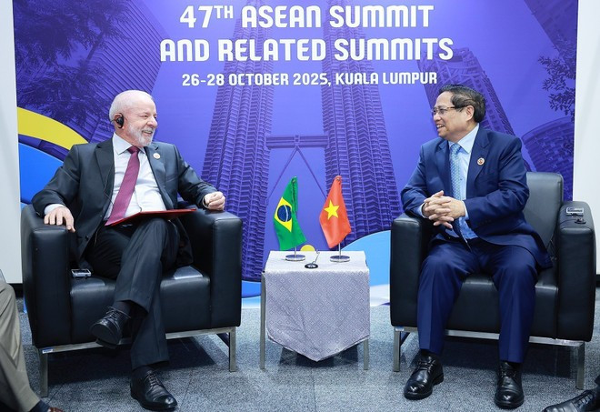 El primer ministro de Vietnam, Pham Minh Chinh, y el presidente de Brasil, Luiz Inácio Lula da Silva. (Foto: VNA) El primer ministro de Vietnam, Pham Minh Chinh, y el presidente de Brasil, Luiz Inácio Lula da Silva. (Foto: VNA)